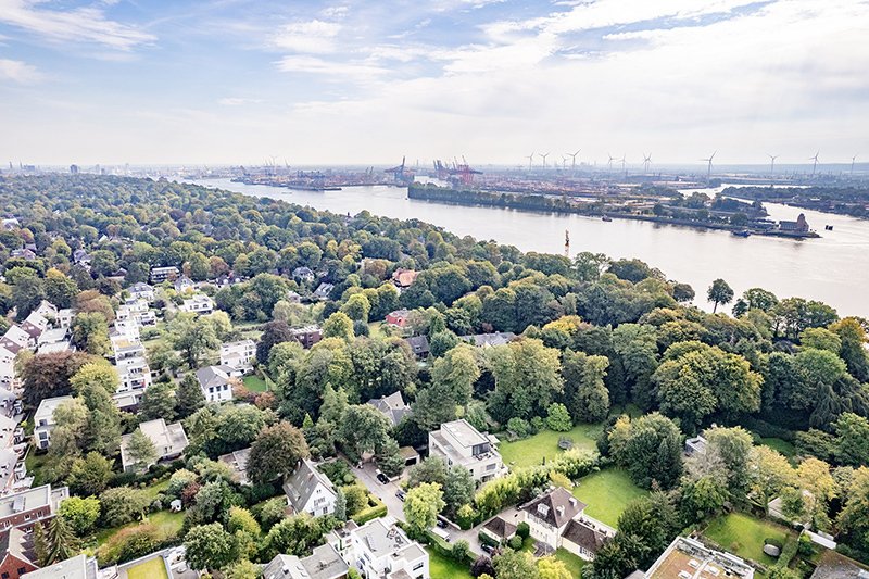 Charming Villa In Exclusive Location In Hamburg, Germany For Sale