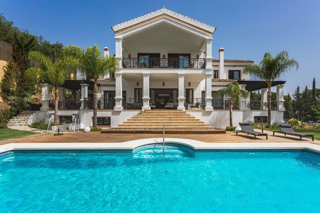 Villa in El Madroñal, Benahavis, Spain 3 - 14846285
