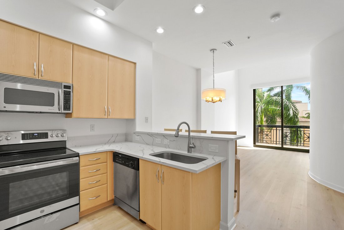 Co Op in West Palm Beach, Florida, United States 3 - 14846466
