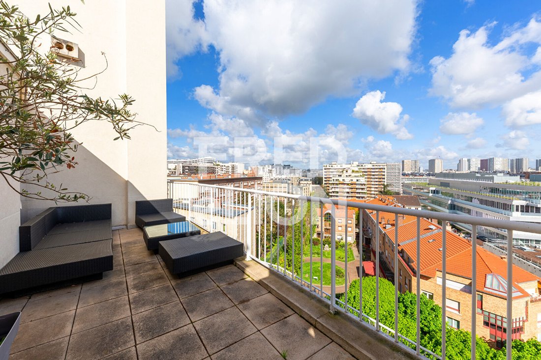 Apartment In Paris, île De France, France For Sale (14846281)