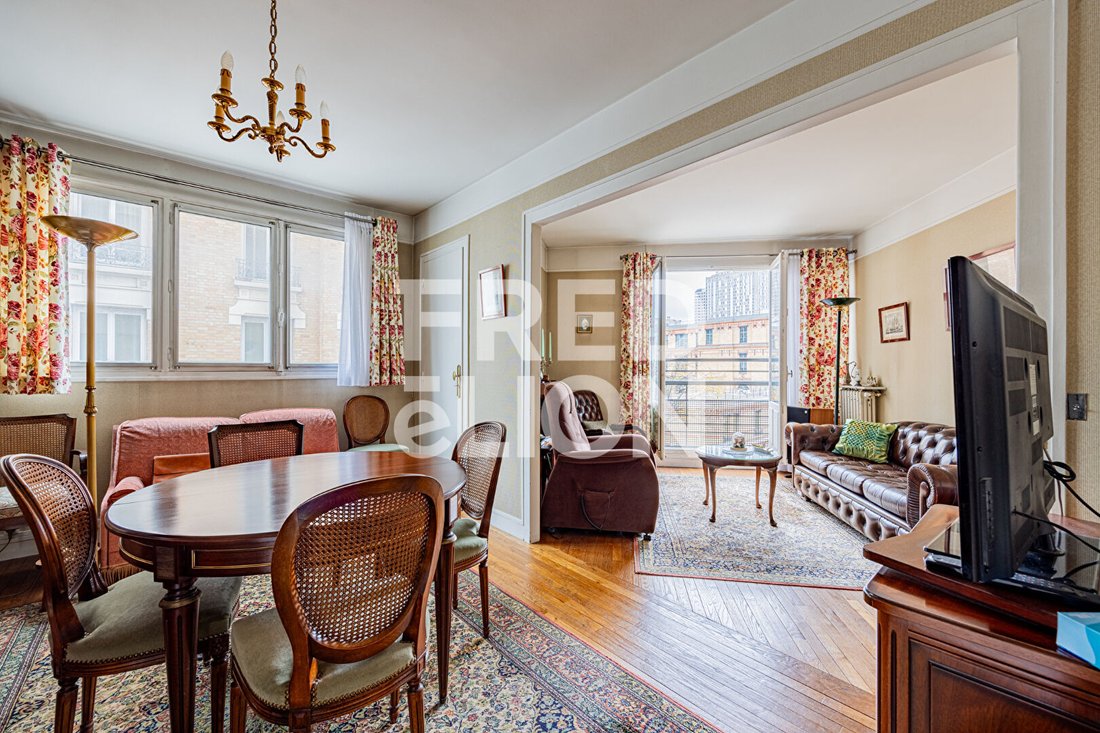 Apartment In Paris, île De France, France For Sale (14846319)