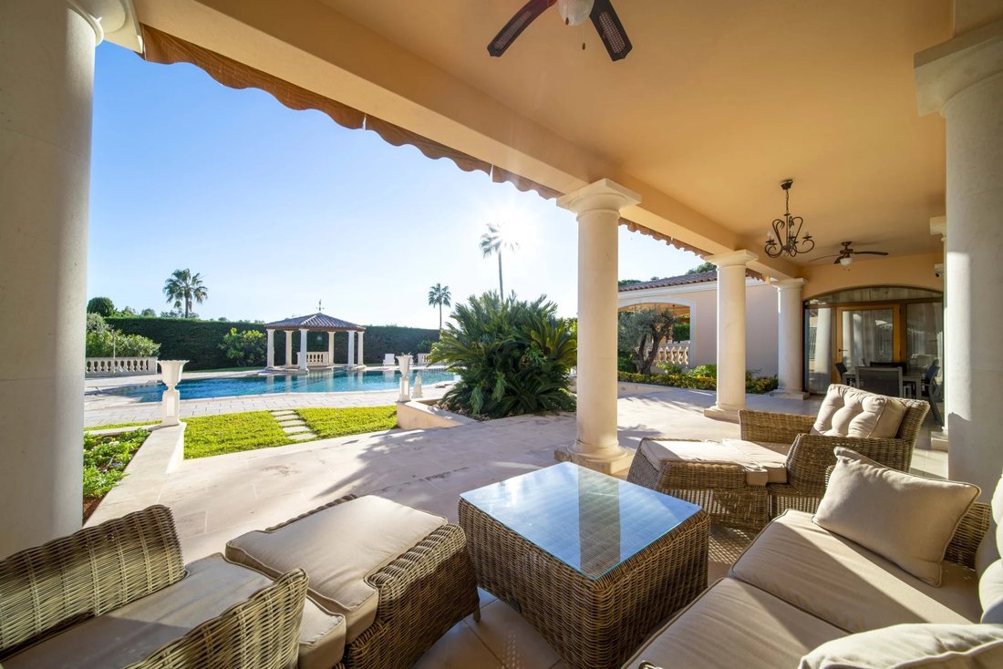 Villa in Antibes, Provence-Alpes-Côte d'Azur, France 2 - 13603798