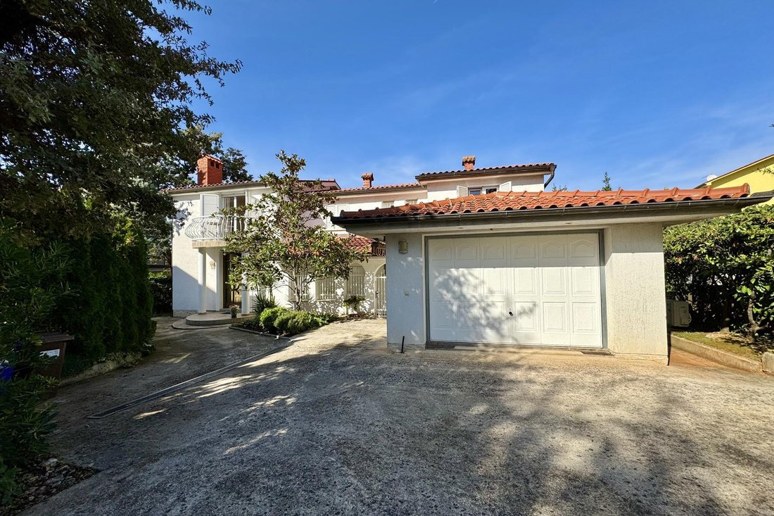 Villa in Malinska, Primorje-Gorski Kotar County, Croatia 1 - 14846764