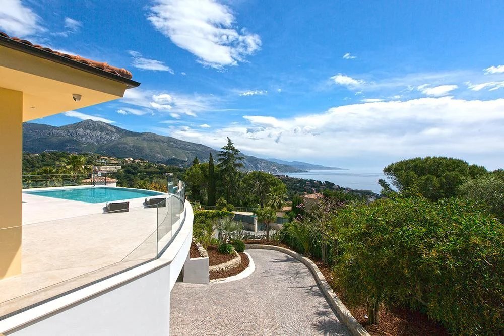 Villa in Village-Cros de Caste-Coupiere-Mont Gros, Roquebrune-Cap-Martin, France 2 - 13689228