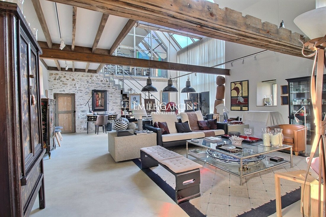 A 1522 Manor’s Whisper: 18 Hectares of Timeless Grace in Mayenne