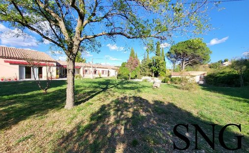 Villa in Tavel, Occitanie, France 1