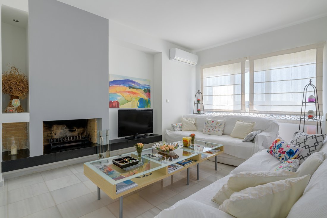 Beautiful Residence In Lagonísi (Lawis), Greece For Sale (14847383)