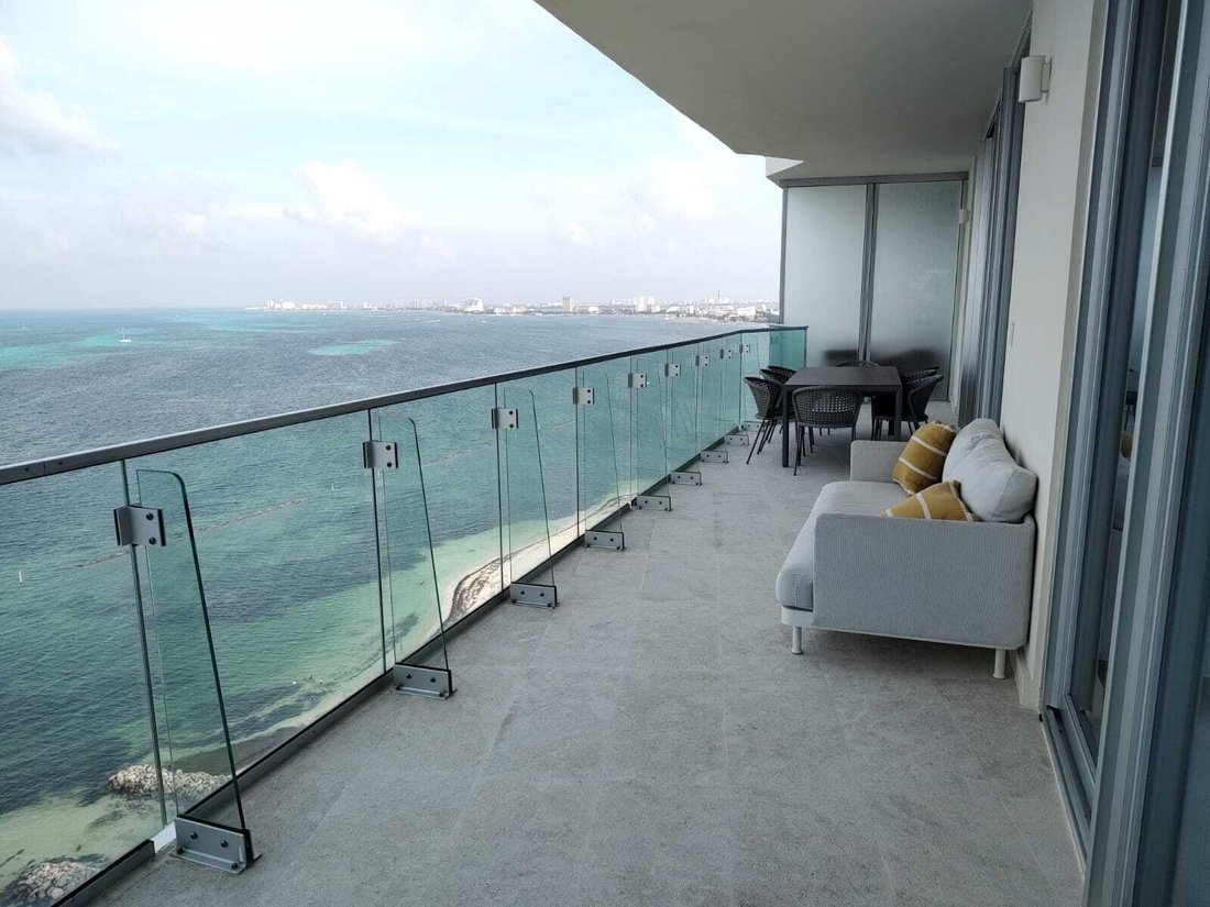 Exclusive Beach Front Apartment For Sale Puerto In Cancún, Quintana Roo