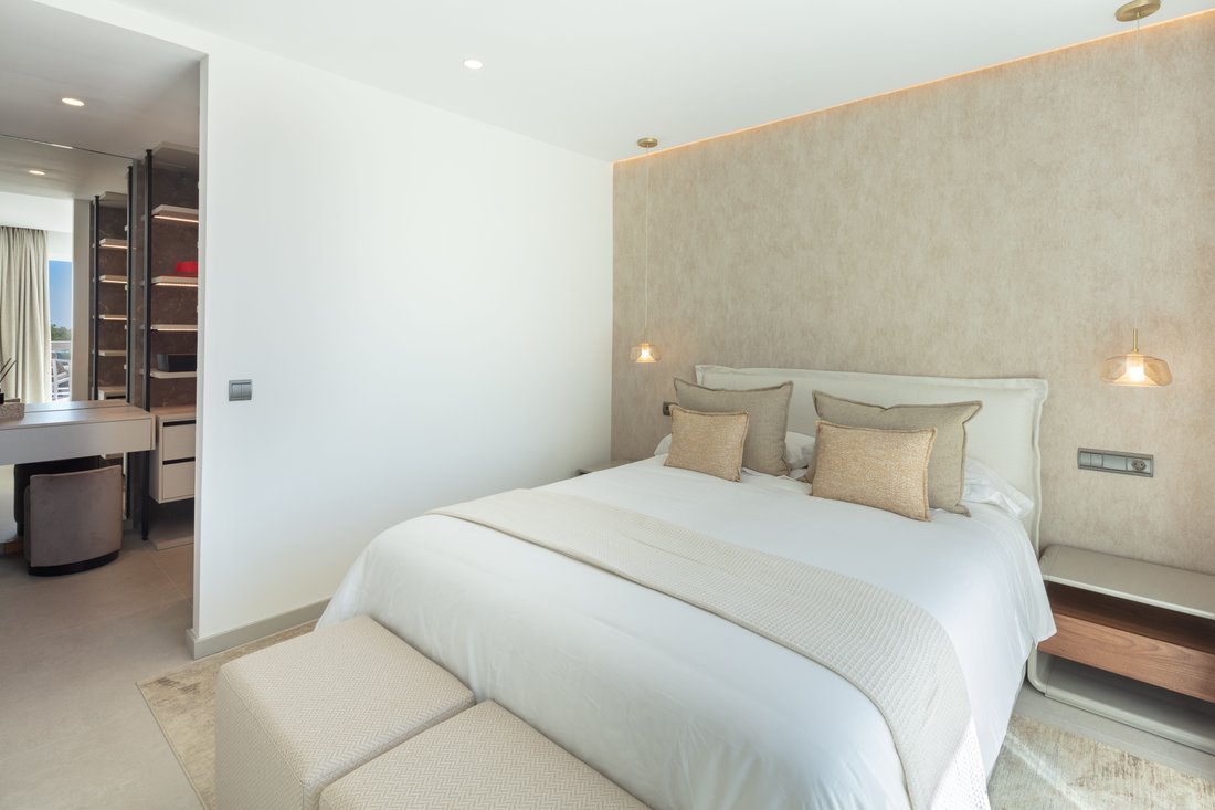 Apartment in Puerto Banus, Marbella, Spain 4 - 14849710