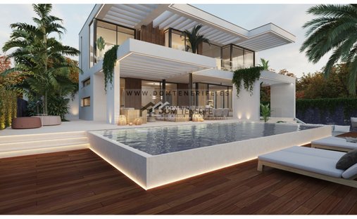 Villa in Costa Adeje, Adeje, Canary Islands 1