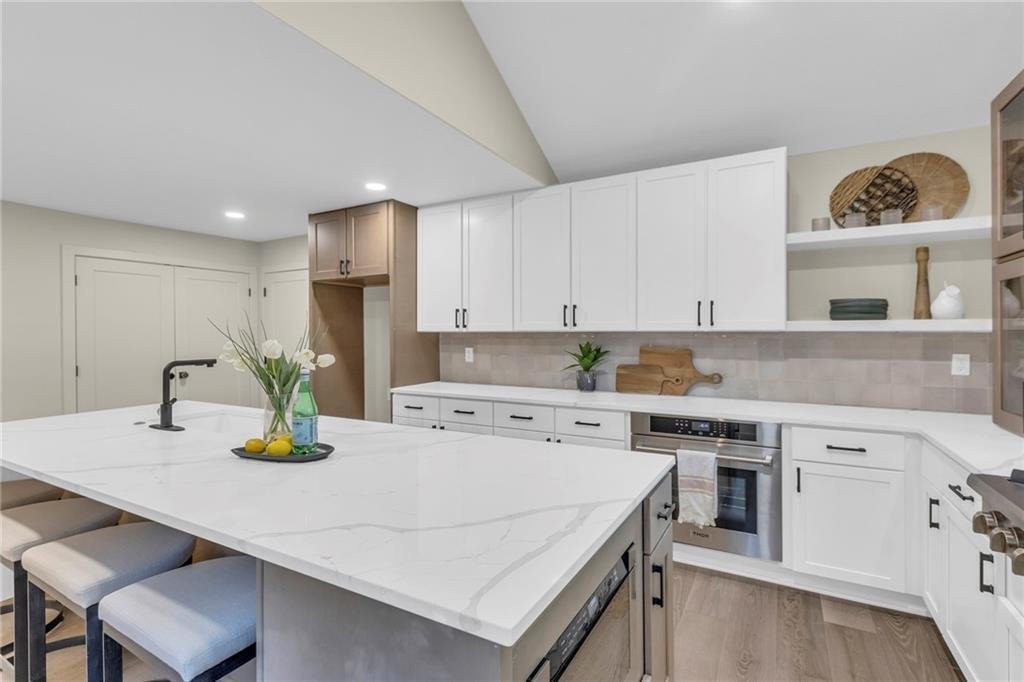 Residential Leawood In Leawood, Kansas, United States For Sale (14848606)