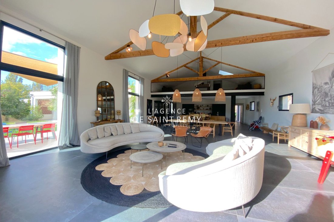 Villa in Saint-Rémy-de-Provence, Provence-Alpes-Côte d'Azur, France 2 - 14256364