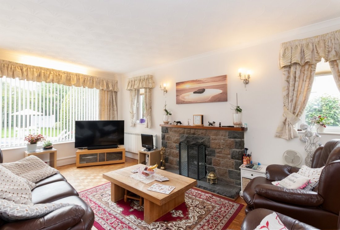 Bungalow in England 4 - 14850839