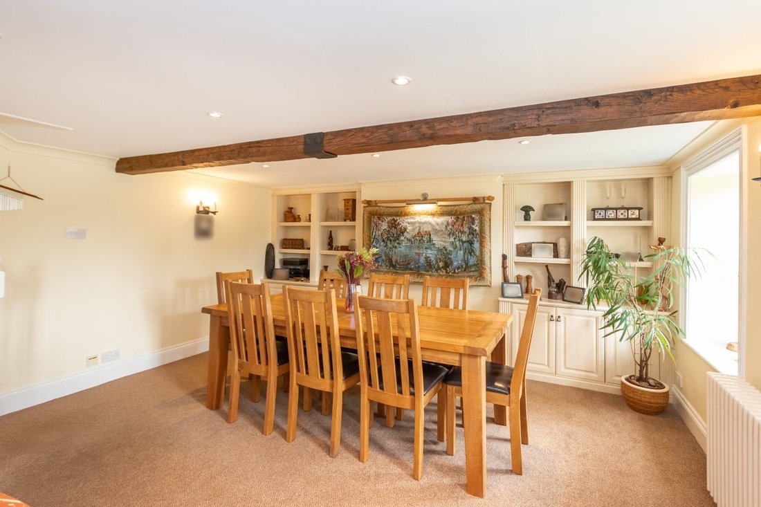 House in England 3 - 14850807