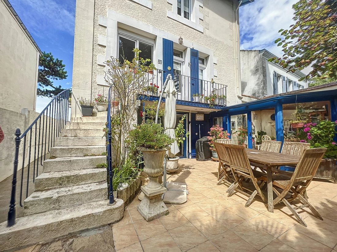 Unique Ocean View Character Home In Fouras, Nouvelle Aquitaine, France