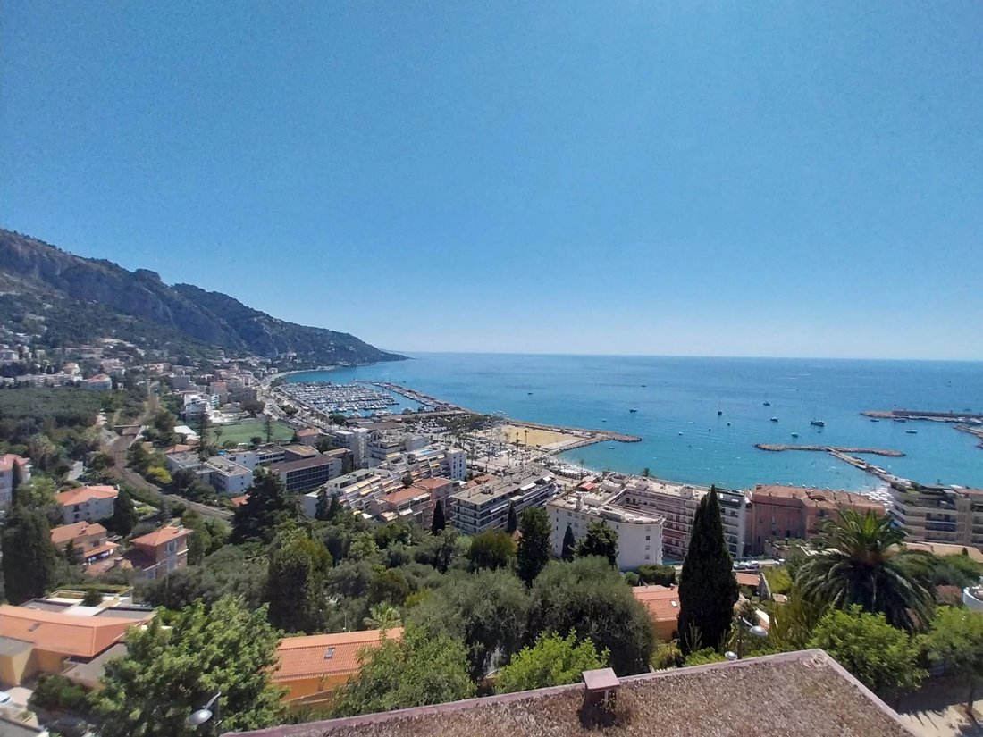 Villa in Menton, Provence-Alpes-Côte d'Azur, France 2 - 14799185