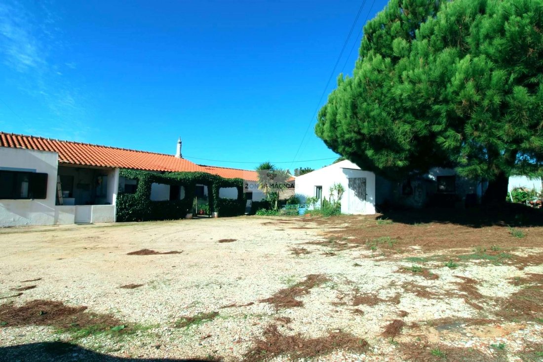 Joint Sale Of 2 Mixed Buildings In Lagos In Lagos, Algarve, Portugal