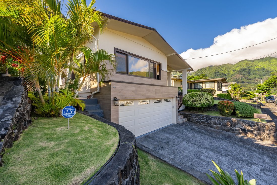 6 Bedrooms Single Family Detached In Honolulu, Hawaii, United States