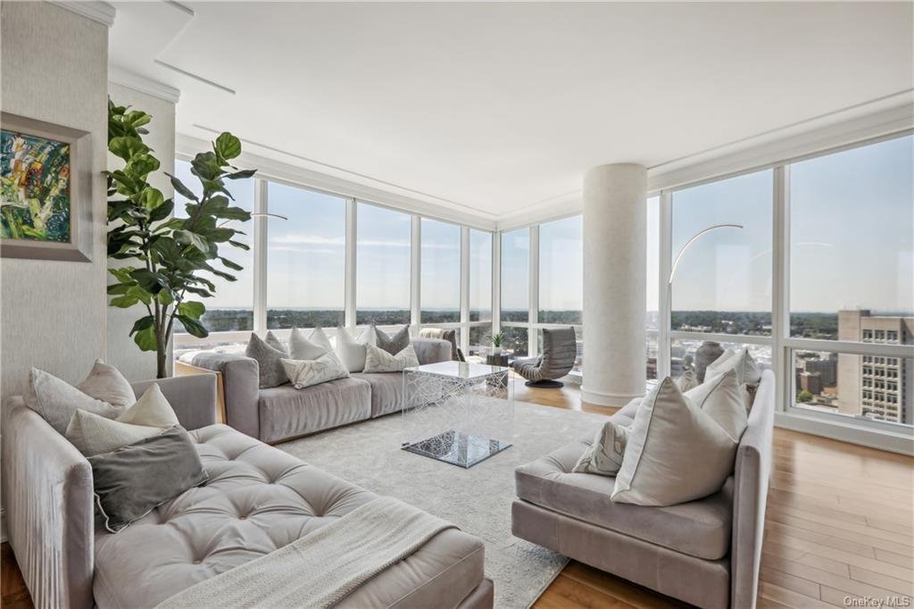 1 Renaissance Square 29 C In White Plains, New York, United States For