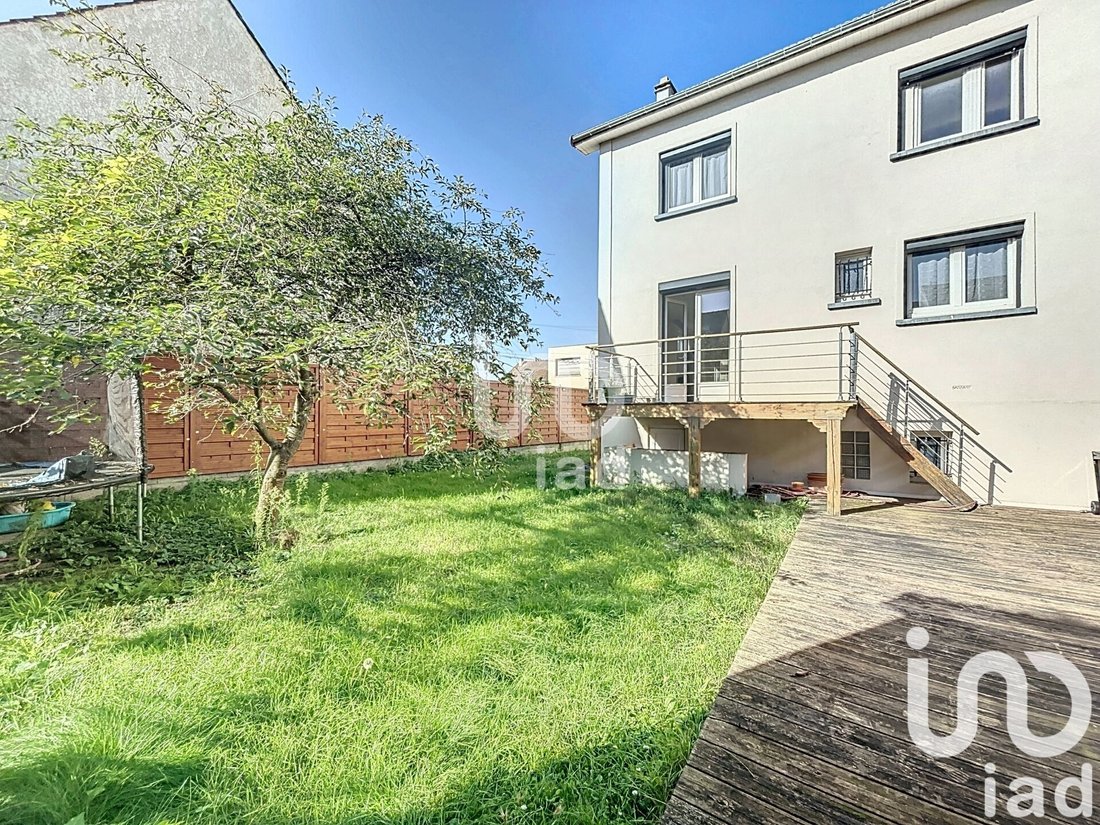 Vente Maison/Villa 7 Pièces In Sartrouville, île De France, France For