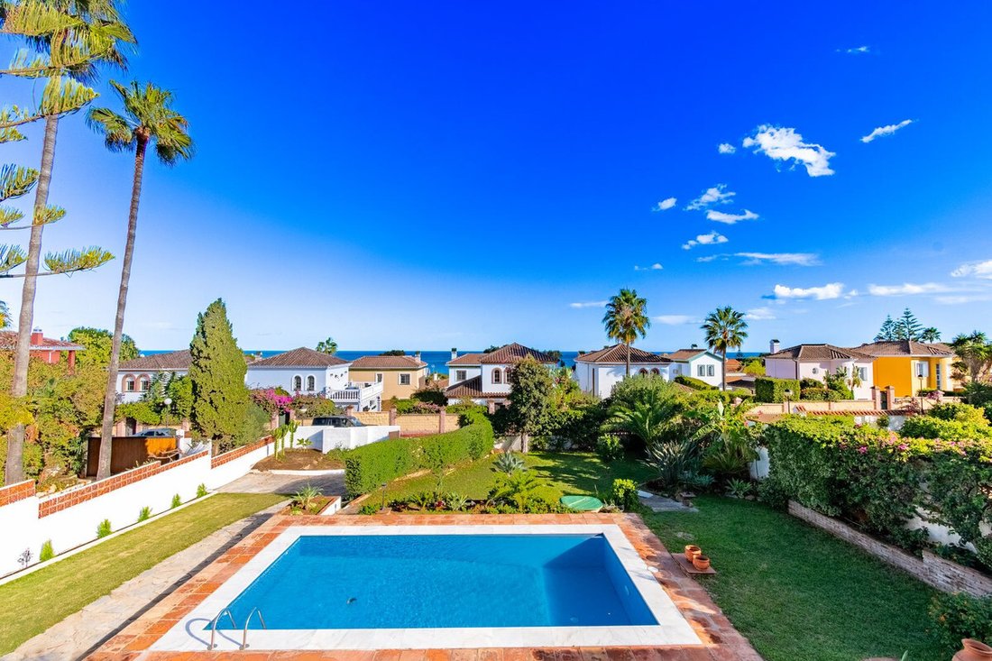 La Duquesa House Detached Villa In Puerto De La Duquesa, Andalusia