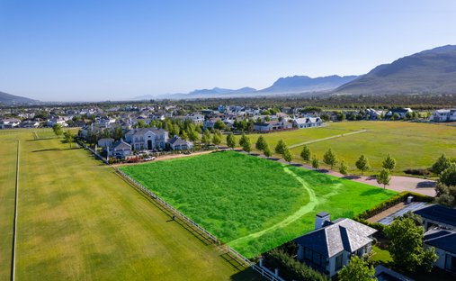 Land in Val De Vie Winelands Lifestyle Estate, Western Cape, South Africa 1