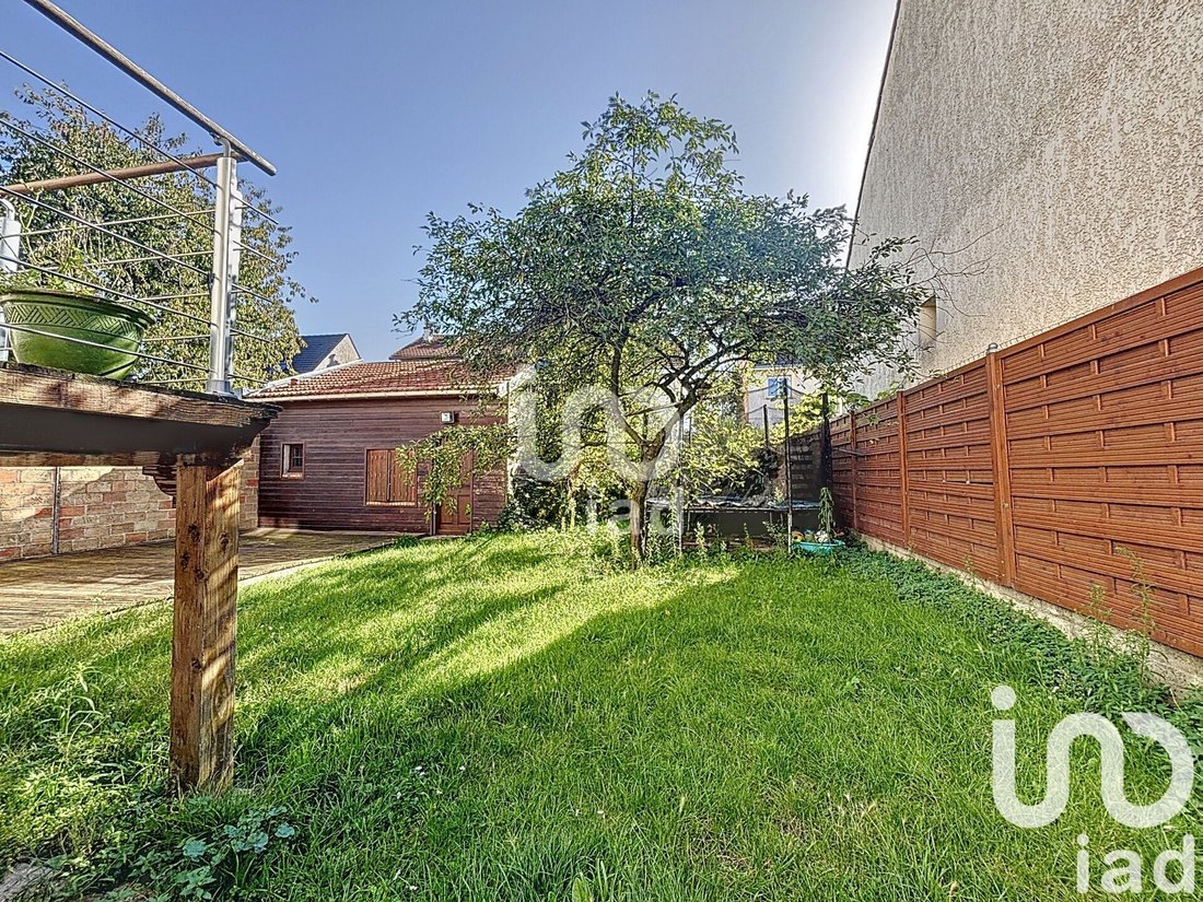 Vente Maison/Villa 7 Pièces In Sartrouville, île De France, France For