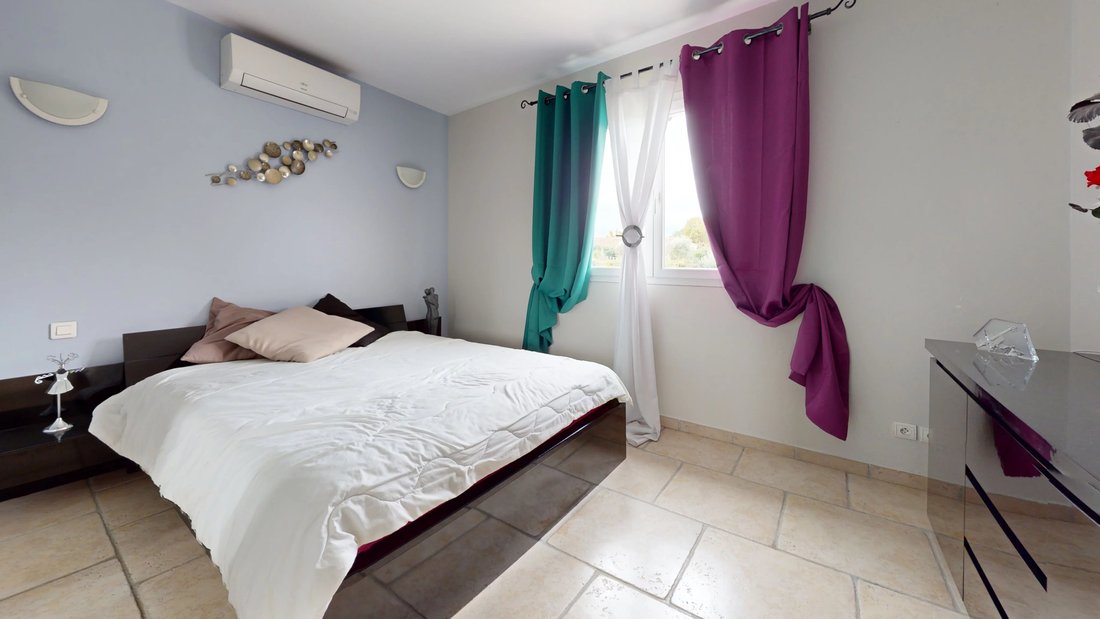 Villa in Les Aspres-Plan Sarrain, Mouans-Sartoux, France 3 - 14458569