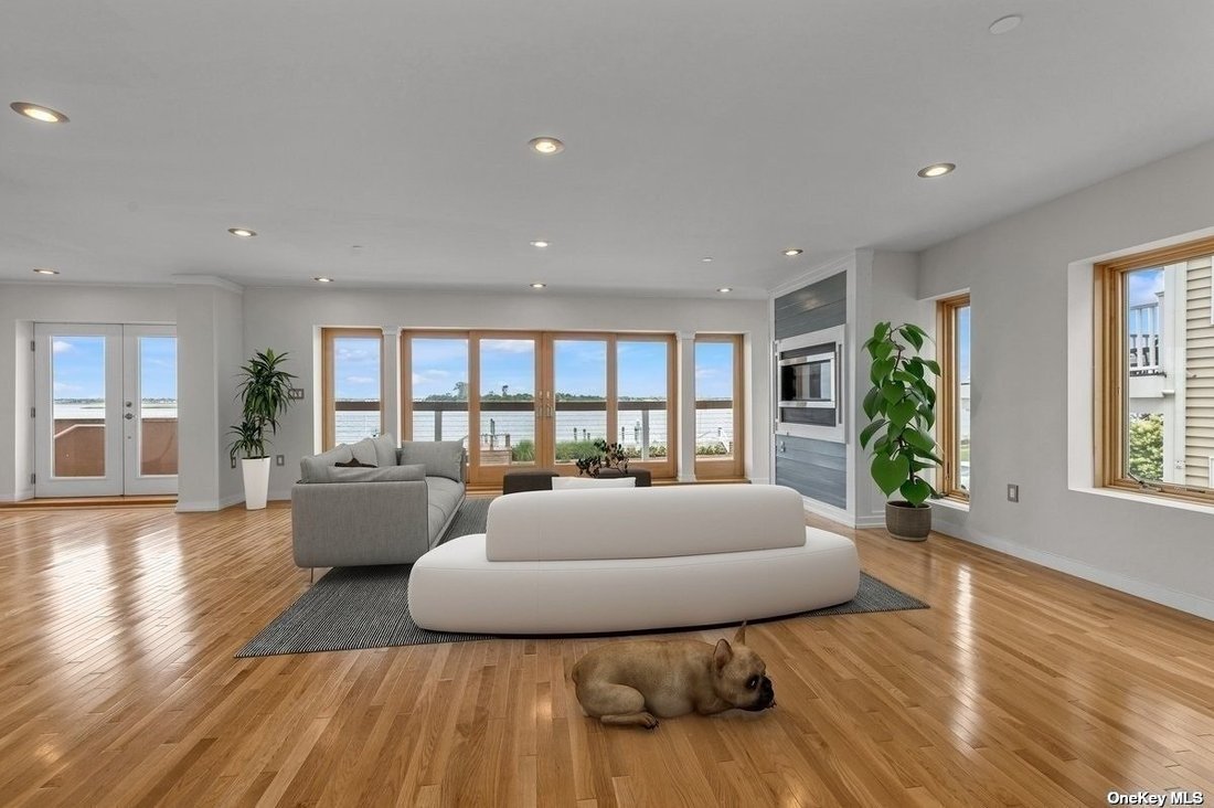 House Long Beach In Long Beach, New York, United States For Sale (14848108)