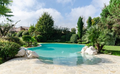 Villa in Borgarello, Lombardy, Italy 1
