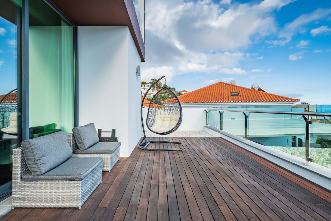 Villa in Santo Antonio, Madeira, Portugal 2 - 14847728