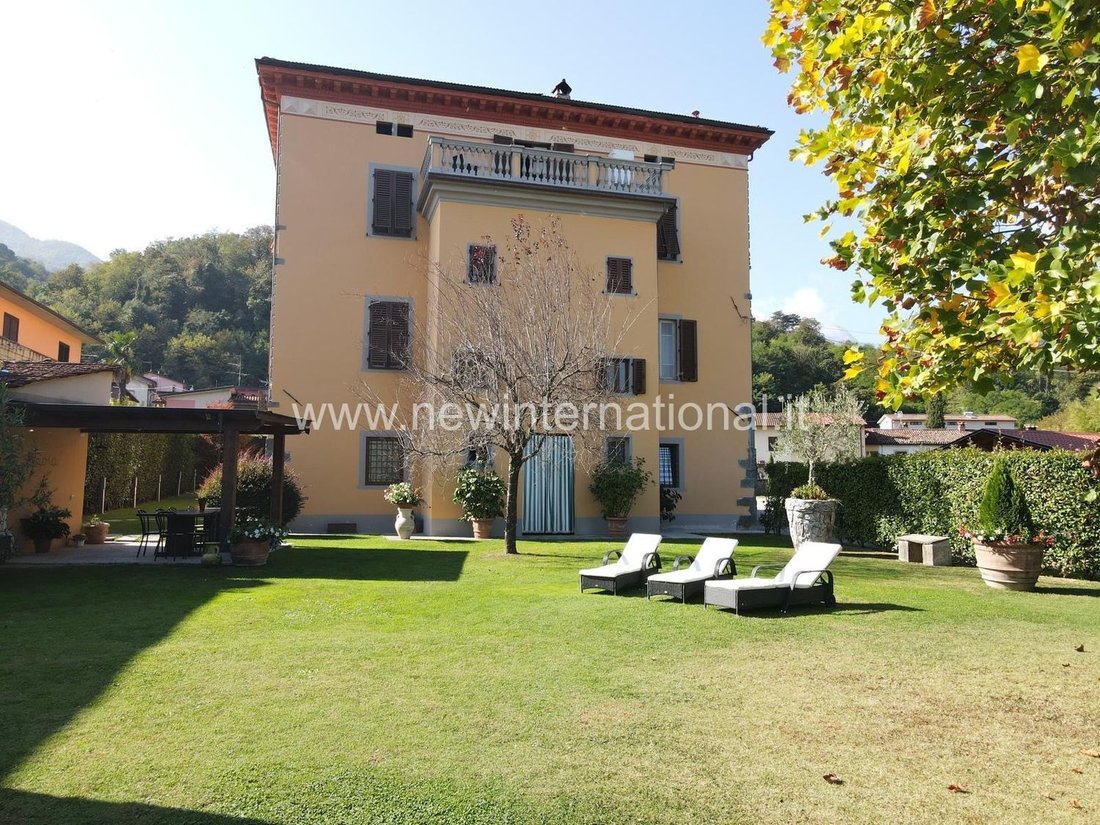 House in Fabbriche di Vergemoli, Tuscany, Italy 1 - 14848336