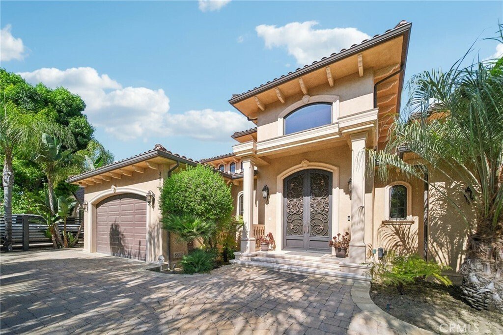Custom Mediterranean Villa In In Los Angeles, California, United States