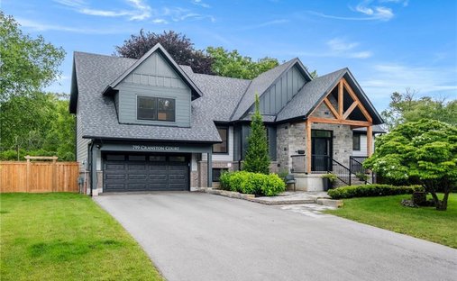 House in Burlington, Ontario, Canada 1