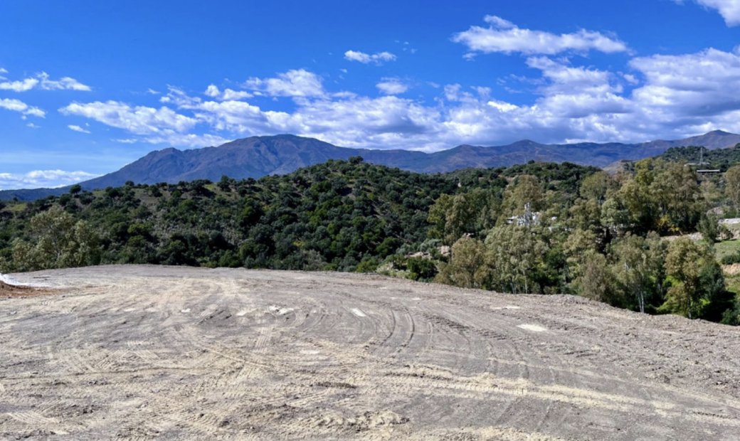 Plot N.8 With Panoramic Mountain Views Near In Estepona, Andalusia