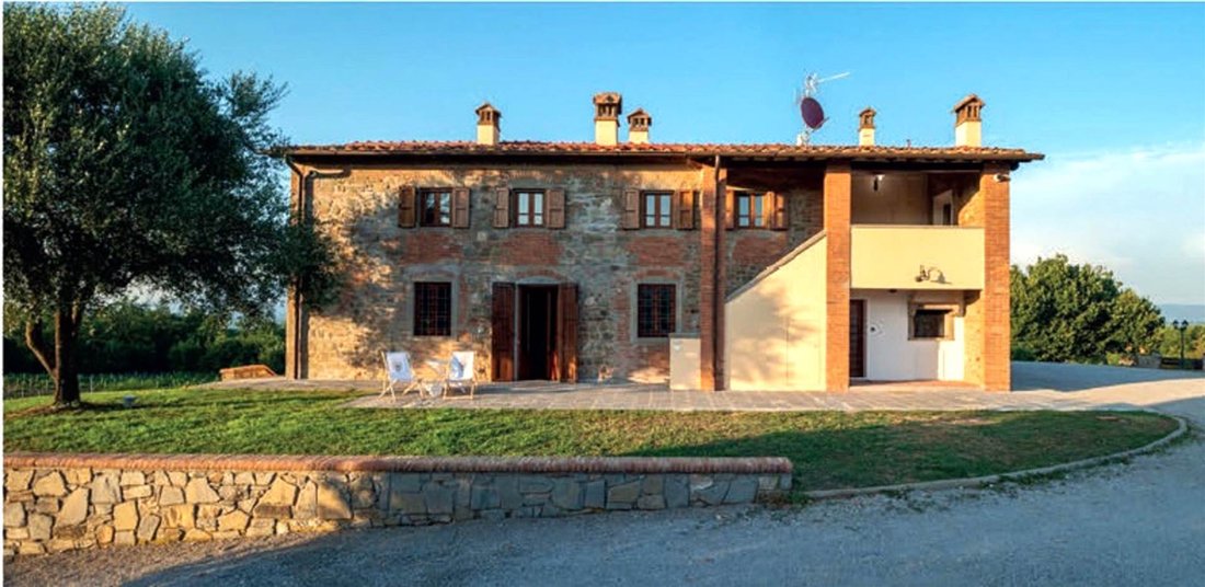 Villa in San Giovanni Valdarno, Tuscany, Italy 2 - 14848046