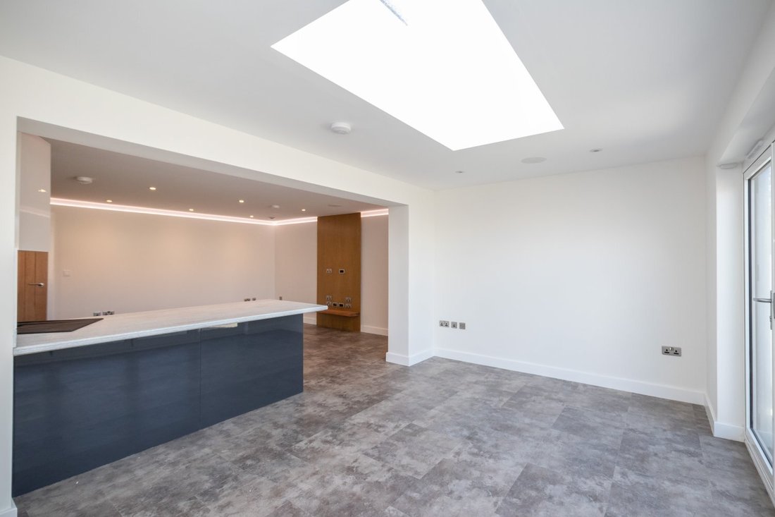 House in United Kingdom 4 - 14850783