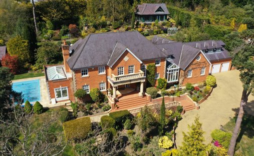 House in Brooklands, Elmbridge, England 1