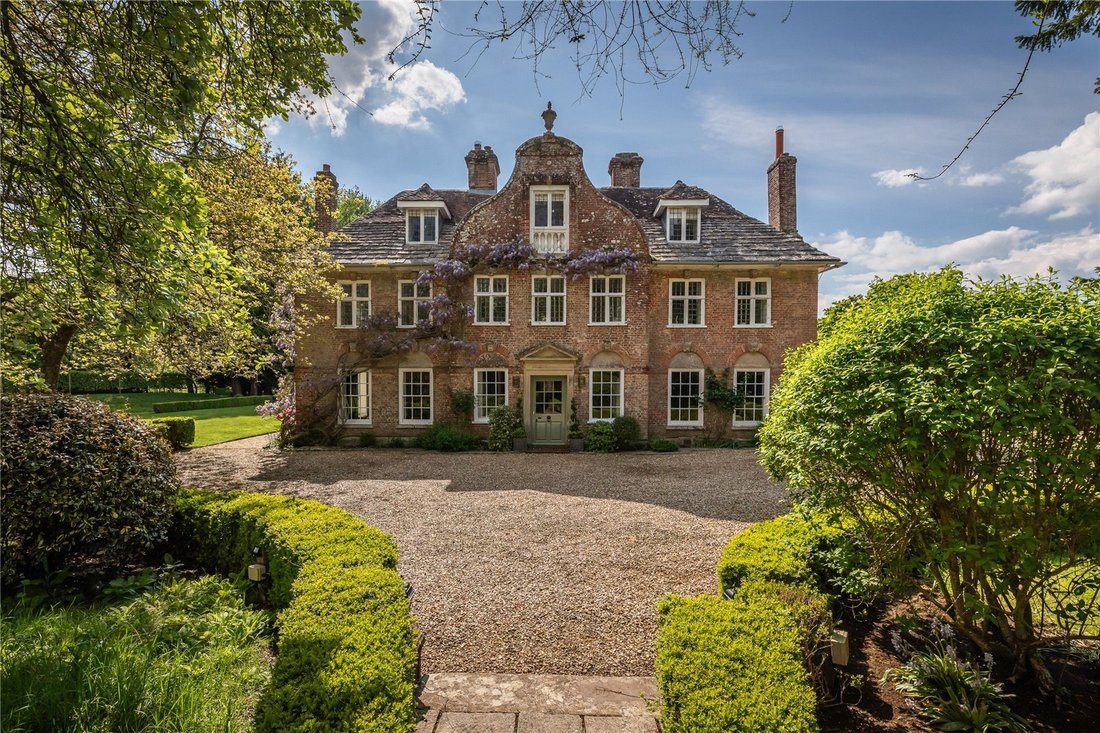 House in Pamphill, England 1 - 14851132