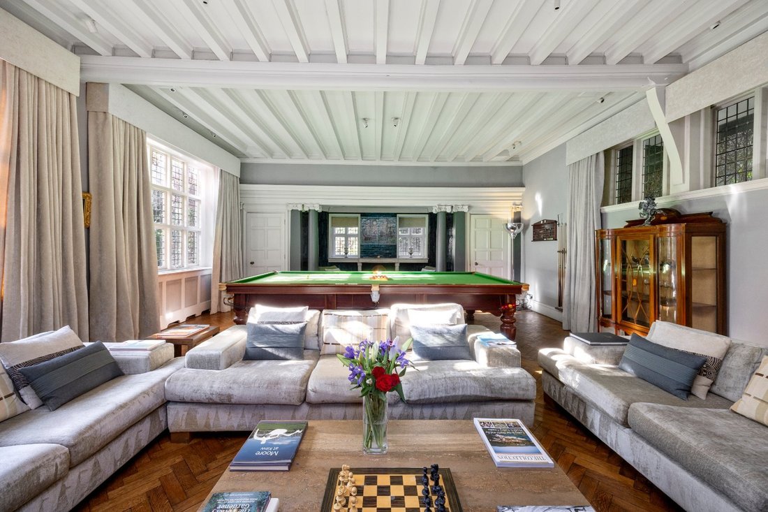 House in Whiteley Village, Elmbridge, England 3 - 14851102