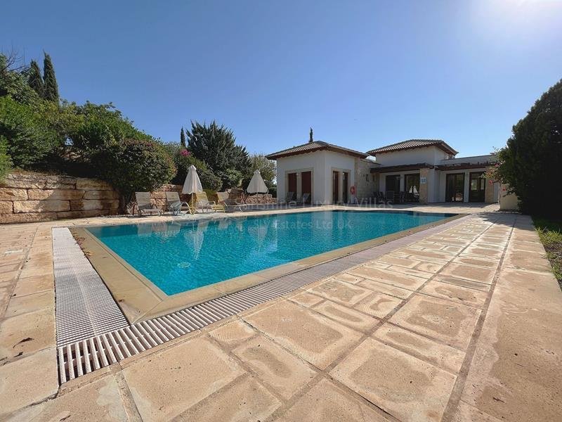 Bungalow in Kouklia, Paphos, Cyprus 1 - 14850922