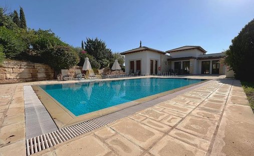 Bungalow in Kouklia, Paphos, Cyprus 1