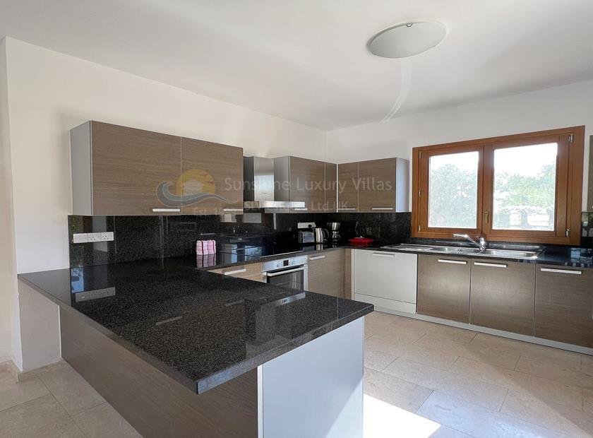 Bungalow in Kouklia, Paphos, Cyprus 5 - 14850922
