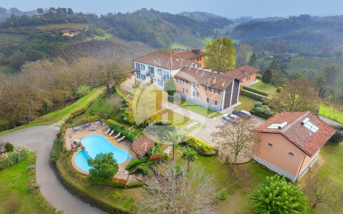 Villa in Center, Asti, Piedmont 2 - 14832216