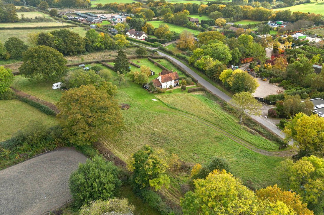 Wormley West End, Broxbourne, England 5 - 14853363