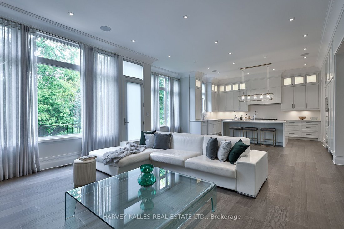 Spectacular Custom Luxury Home In Prestigious In Toronto, Ontario