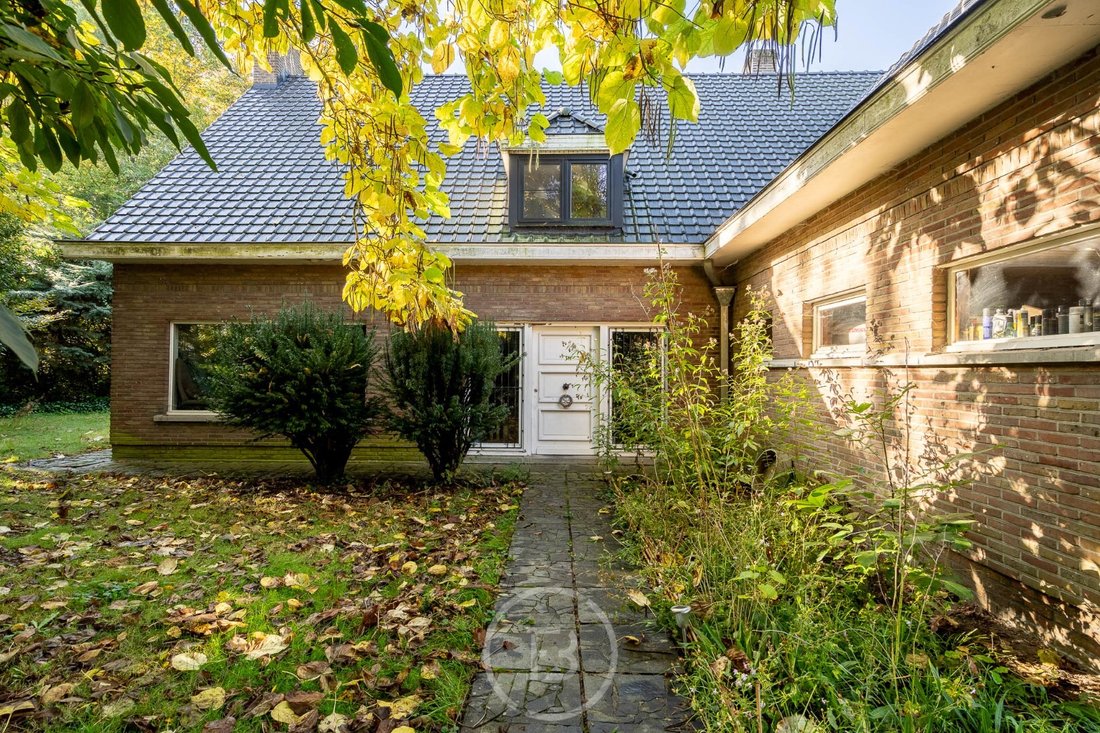 Charming Home In A Residential Area In Ghent, Flanders, Belgium For Sale (14853750)