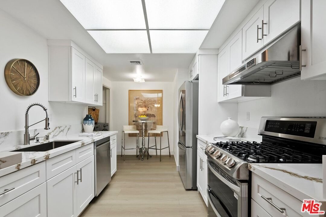 Condo Los Angeles In Los Angeles, California, United States For Sale