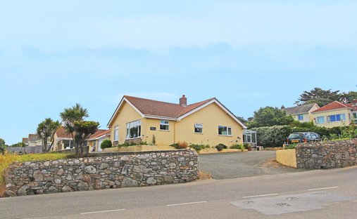 Bungalow à Alderney, Angleterre, Royaume-Uni 1