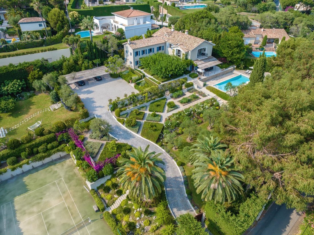 Villa in Antibes, Provence-Alpes-Côte d'Azur, France 5 - 14853046